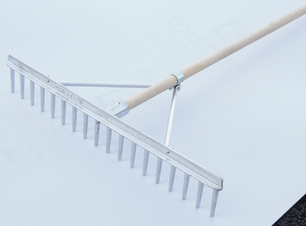 18 Tine Alloy Head Landscape Rake including Handle | OnSite Support