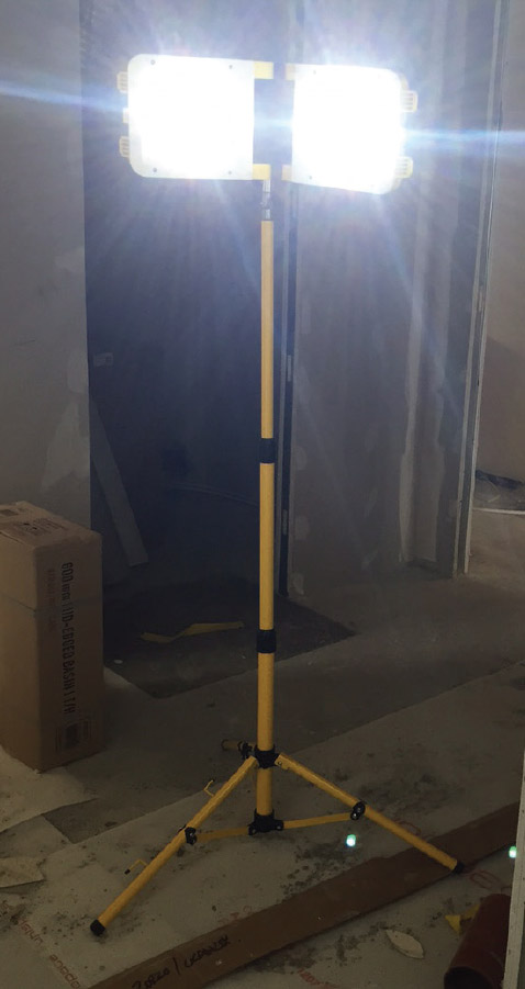 constructor-led-rechargeable-work-light-2