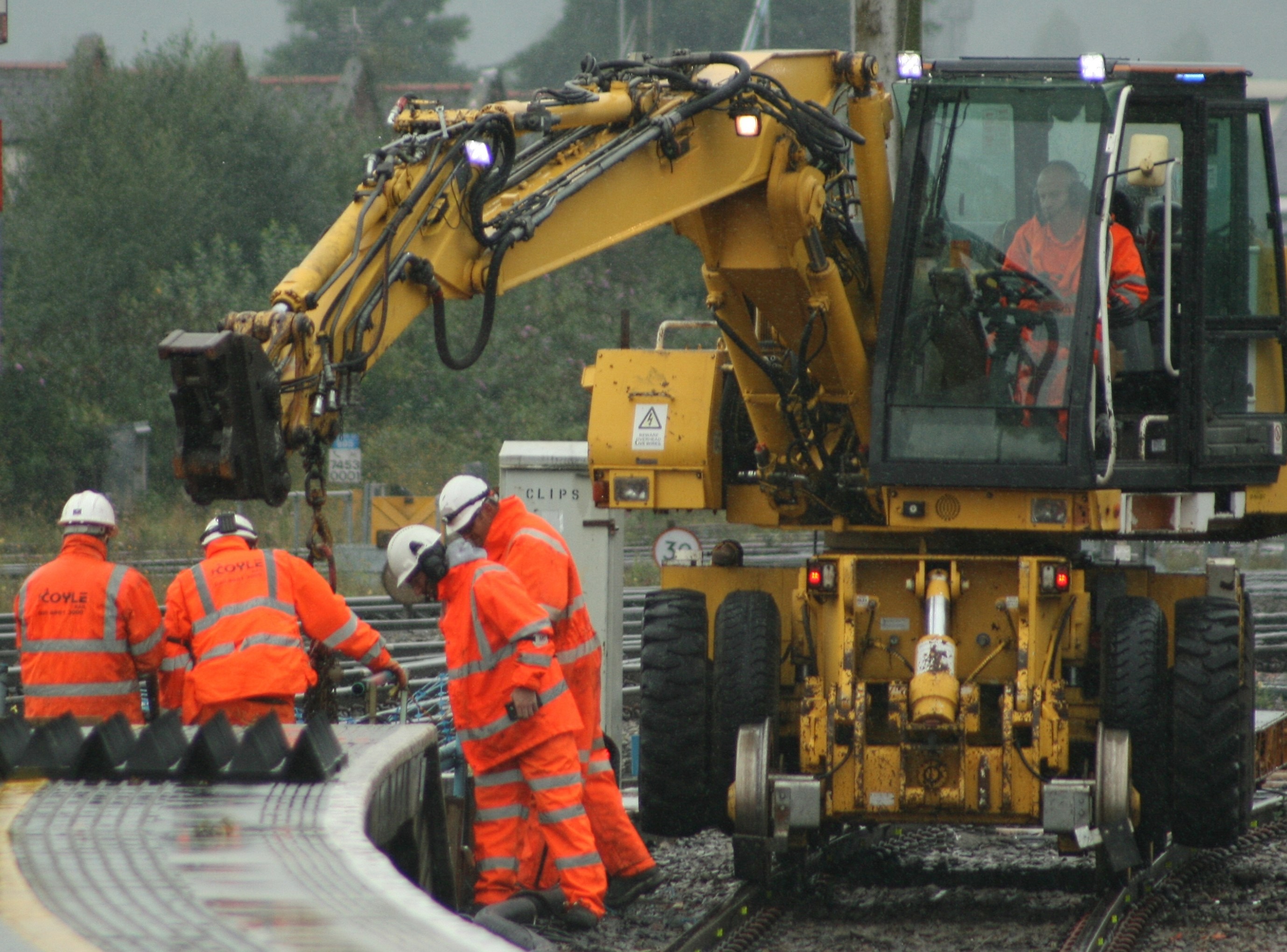 hi-vis-clothing-winter-safety-warning